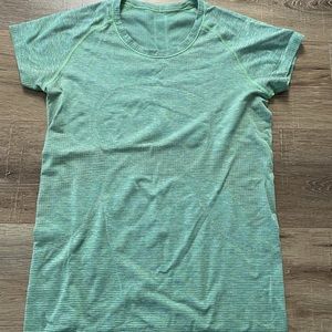 Lululemon Swiftly Tech Short-Sleeve